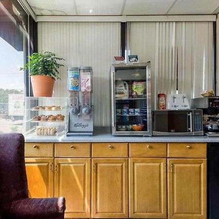 Econolodge Framingham-Boston 外观 照片